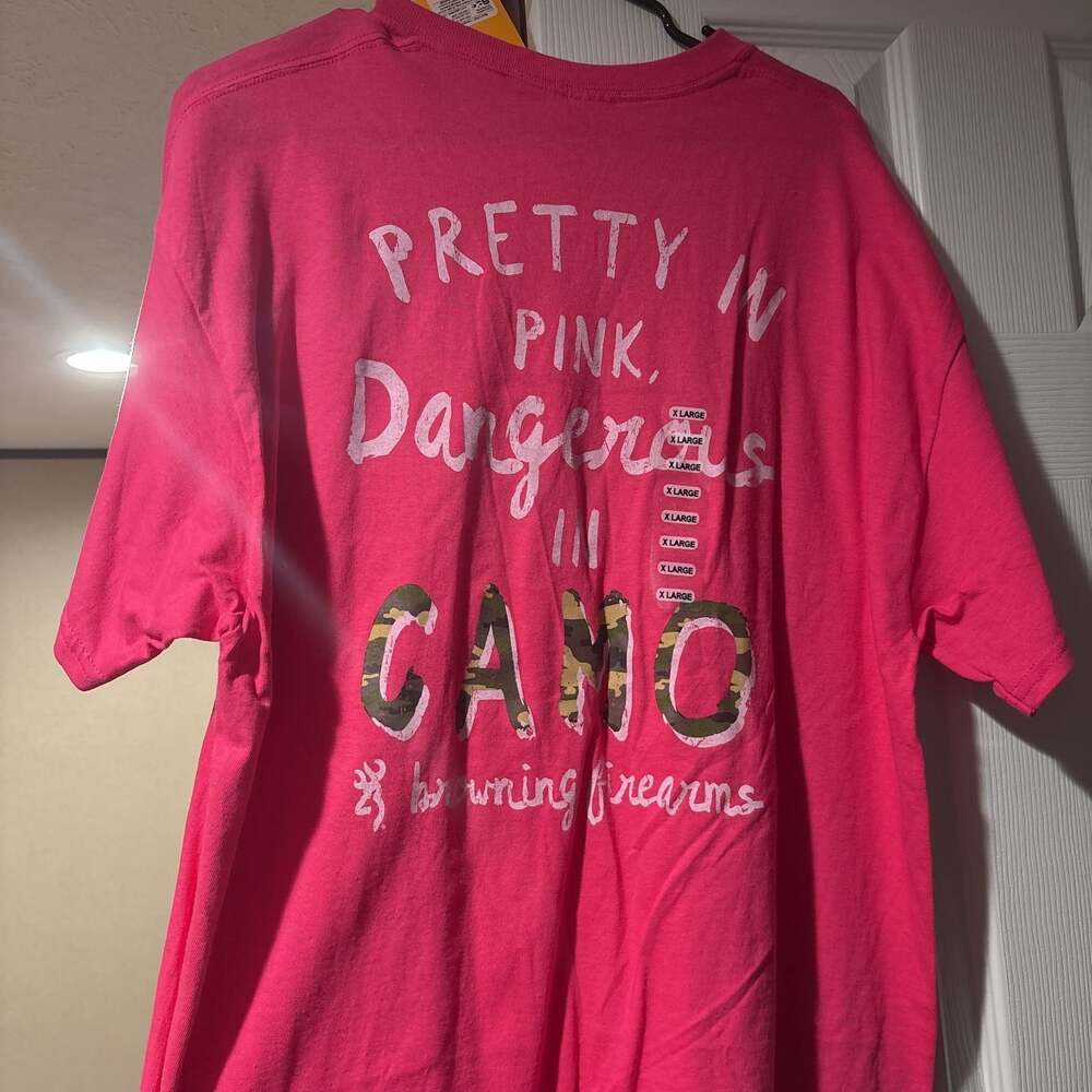 Pretty In Pink Dangerous In Camo Women's Hunting Graphic T-Shirt